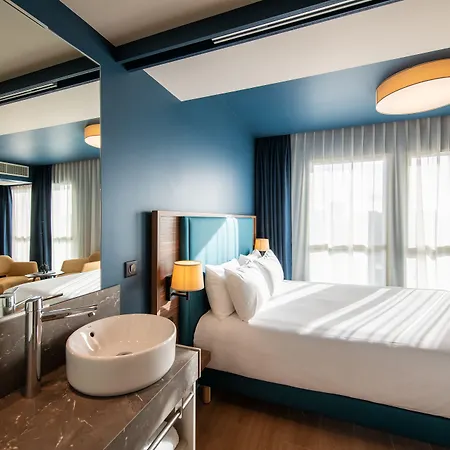De La Cite Hotel 3*