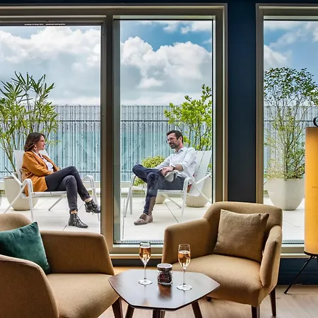 De La Cite Hotel 3*