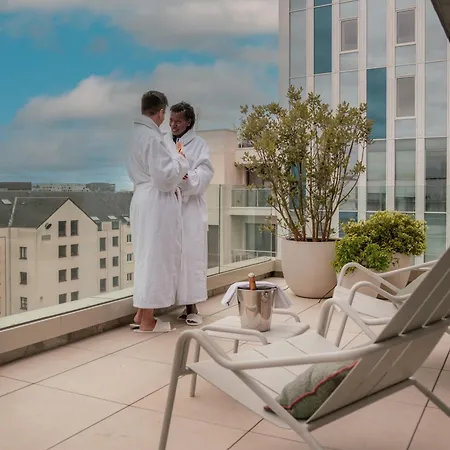 Hotel De La Cité 3*