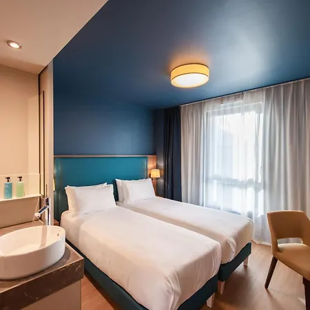 De La Cite 3*