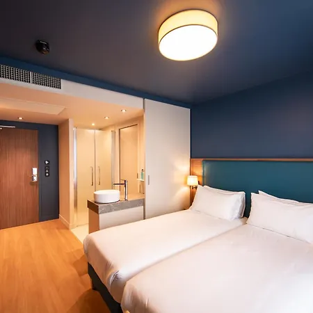 De La Cite Hotel