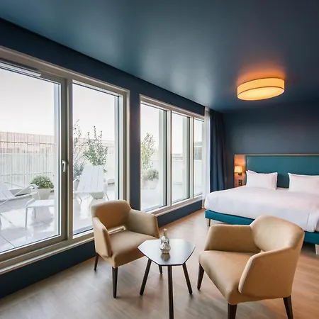 De La Cite 3*